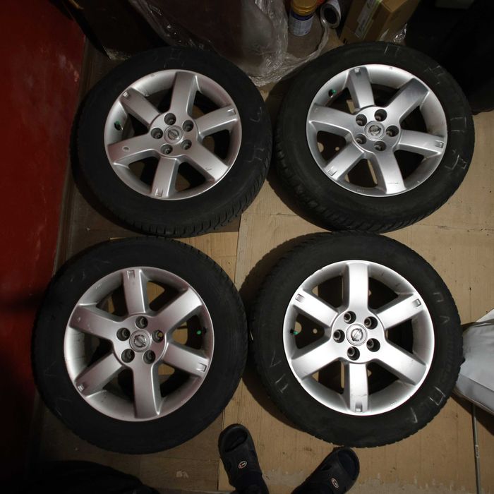 Nissan X-trail 2.5 бензин