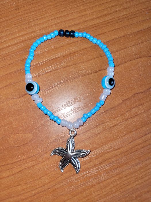 Ръчно плетени гривни