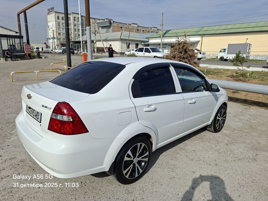 Nexia 3 mexanika srochna naqtga sotiladi