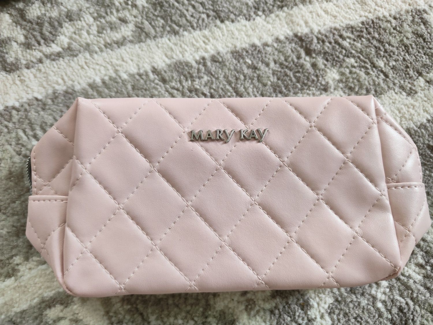 Косметички Mary Kay