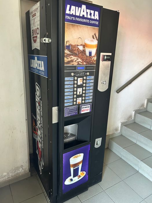 Вендинг автомат Зануси Спацио