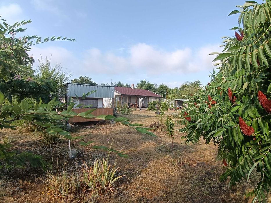 Продавам уютна къща