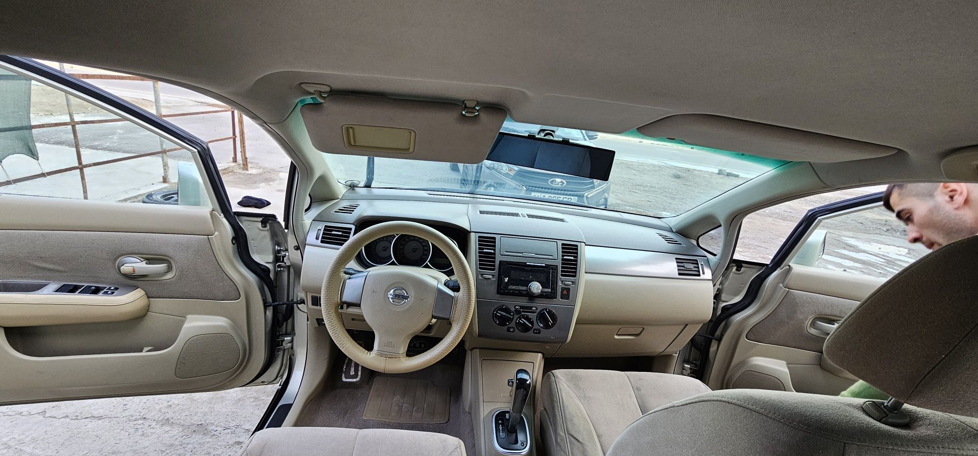 Nissan tiida 2008 sedan