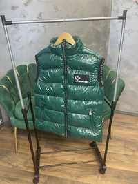 Vesta Moncler | PREMIUM