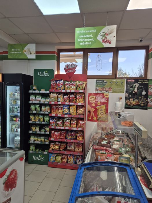 Magazin alimentar de vânzare – 15 km de Târgu Mureș, la drum principal