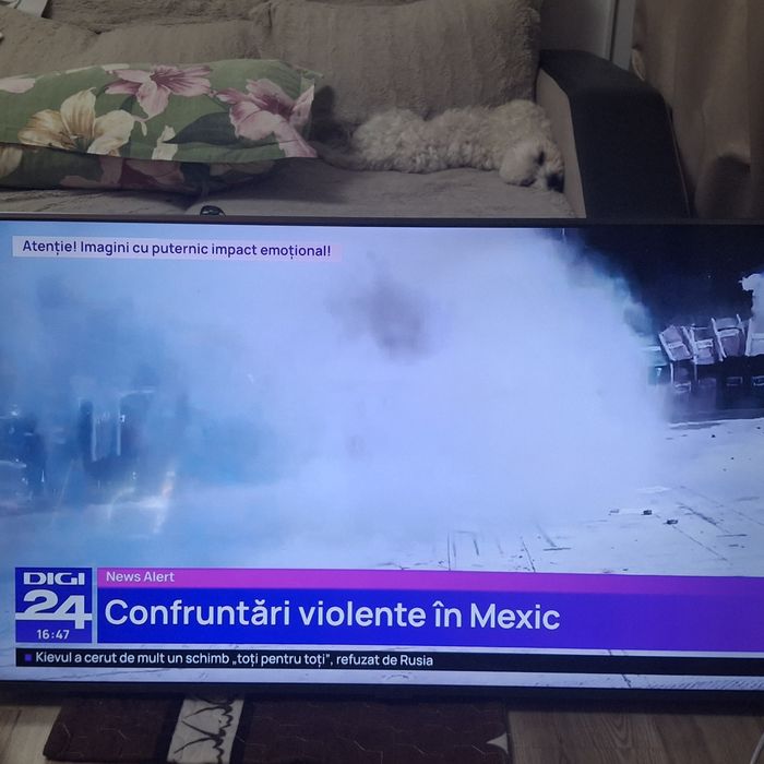 Vand smart samsung 4k 109cm