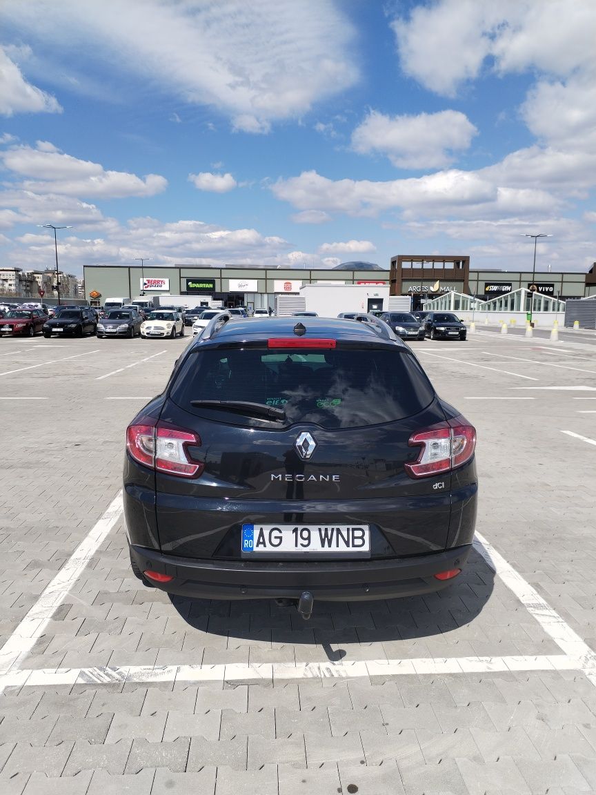 Renault Megane 1.5 DCI Bose 2012 neagra în stare foarte bună