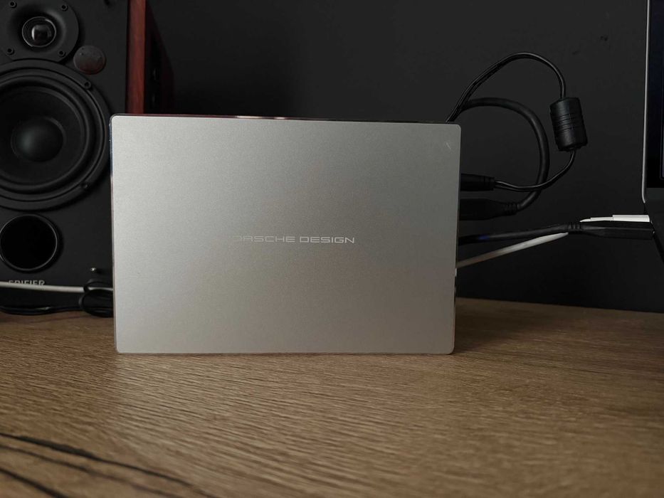 Lacie Porsche Design Hard Disk Extern 4TB USB C cu Power Delivery