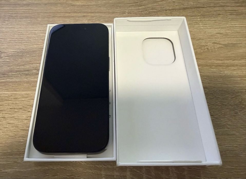 Vand/Schimb IPhone 16 Pro Black Impecabil Ca Nou Cu Samsung