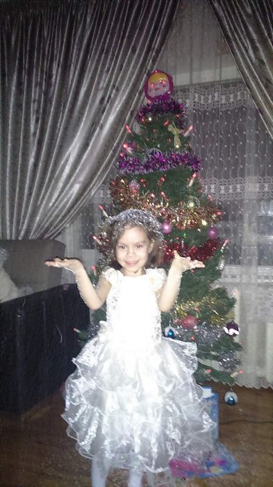 Продам Новогоднюю ёлку