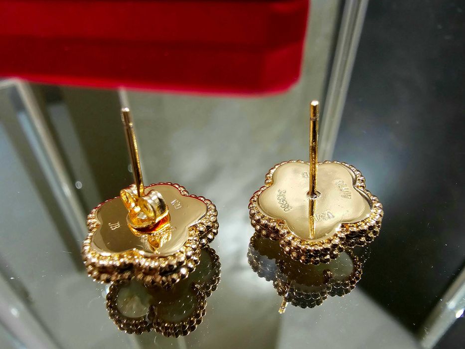 Van Cleef & Arpels VCA Rose Mother of Pearl Lucky Spring Дамски Обеци