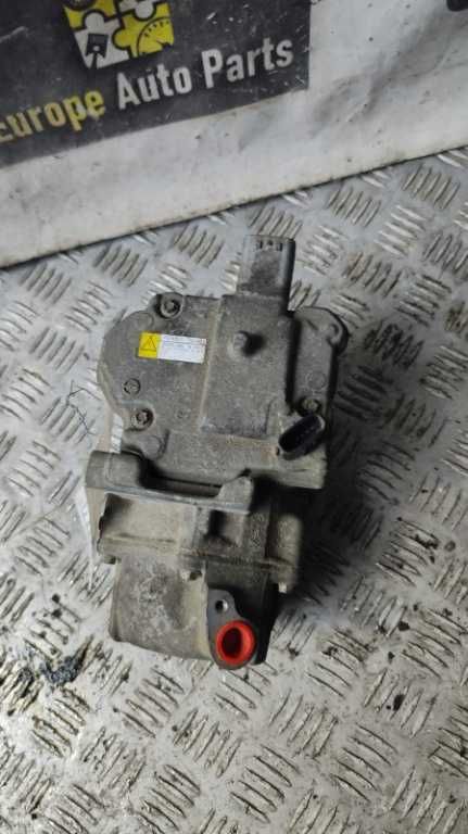 compresor AC Toyota Yaris  an 2014 cod 042200-1040