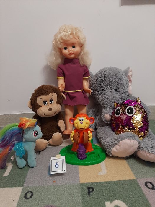 Jucarii (plusuri,păpuși ect.)