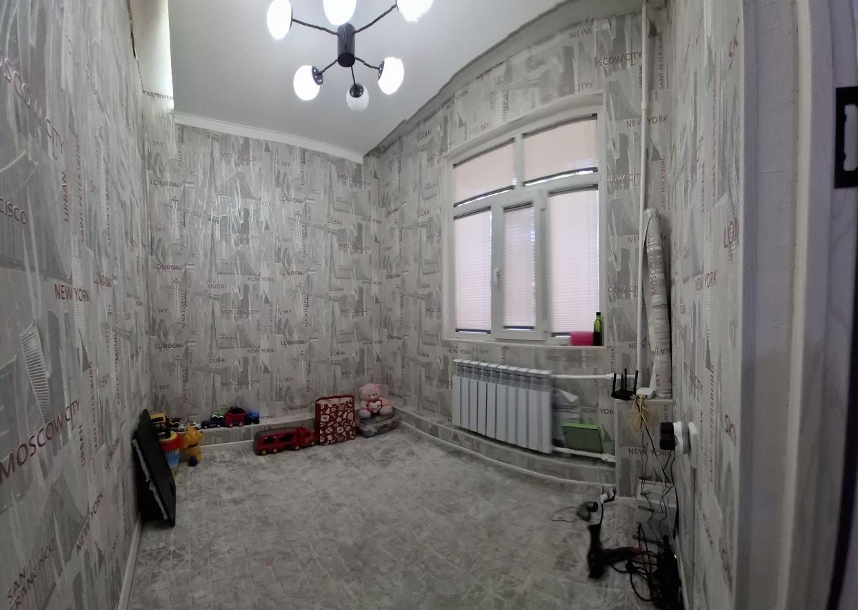 2в3/1/4. Продаётся квартира в Мирзо-Улугбекском районе. Северо-Восток.