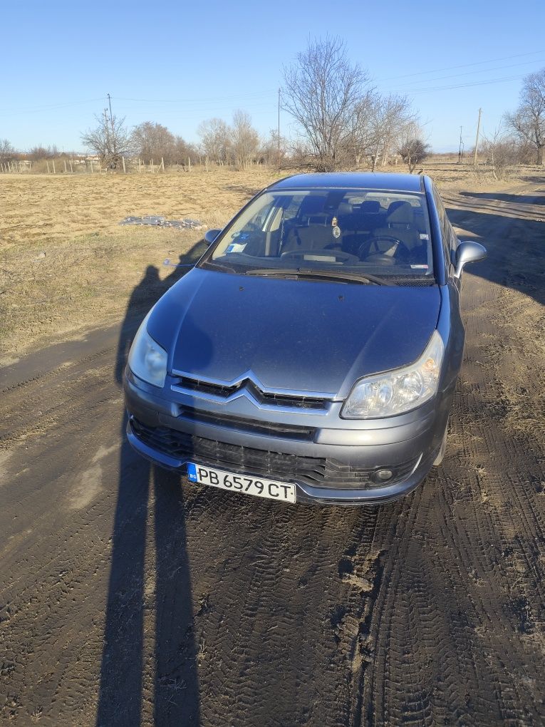 Ситроен Ц4 Citroen C4 1.6 HDI 107коня бартер са скеле