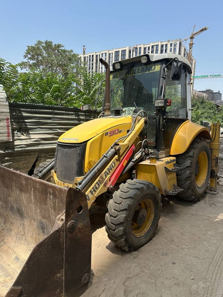 Traktor NewHolland b90b