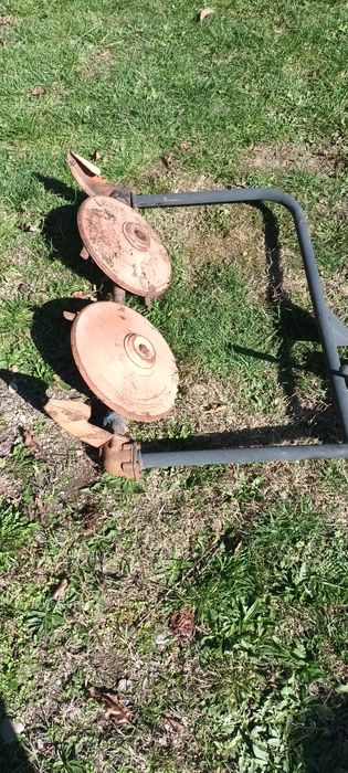 De vânzare cositoare și grebla