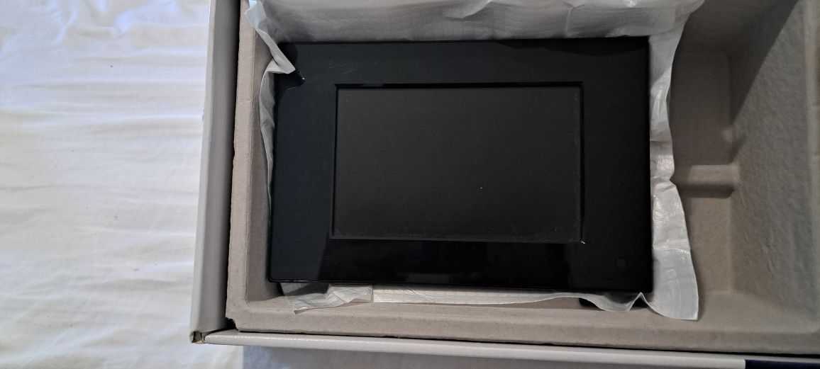 Дигитална фоторамка Sony S frame