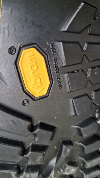 Vand bocanci dama pt tura iarna Goretex,Talpa Vibram, Crispi,mas36-37