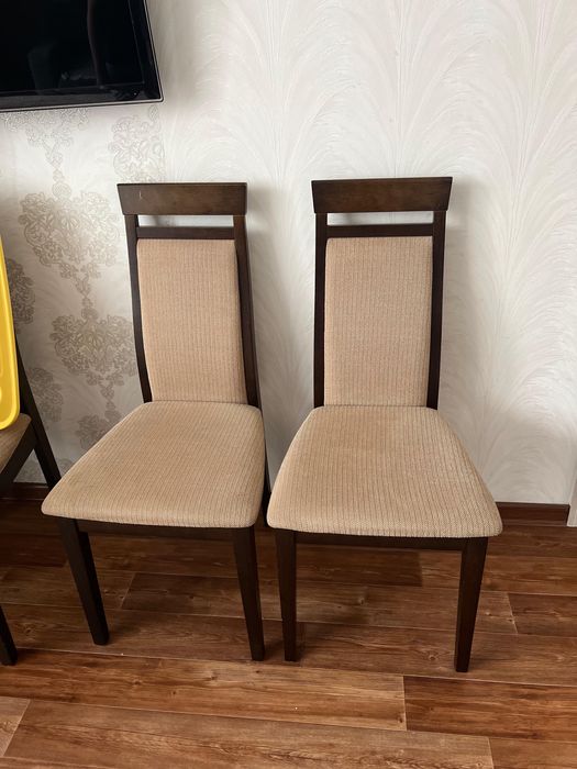 Продам деревянные стулья