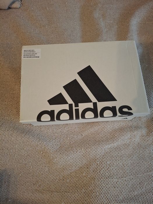 Продавам маратонки Adidas Sneaker Advantage