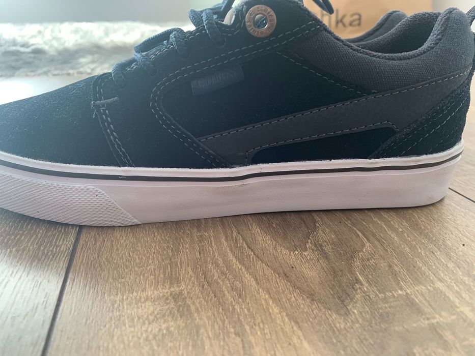 Vând adidași Etnies Noi