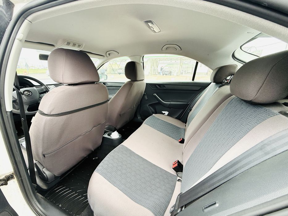 Vand skoda rapid motor 1.2 benzina anul fabricatie 2013