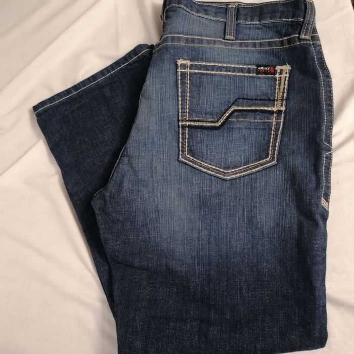 Blugi Ariat bărbați