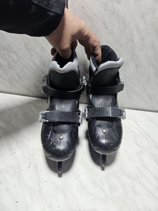 Patine 1518 gheata reglabile marime 29-30-31-32  .