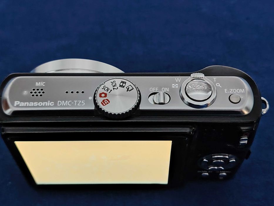 PANASONIC DMC-TZ5 cameră foto digitala, cu husă, cablu USB, manual
