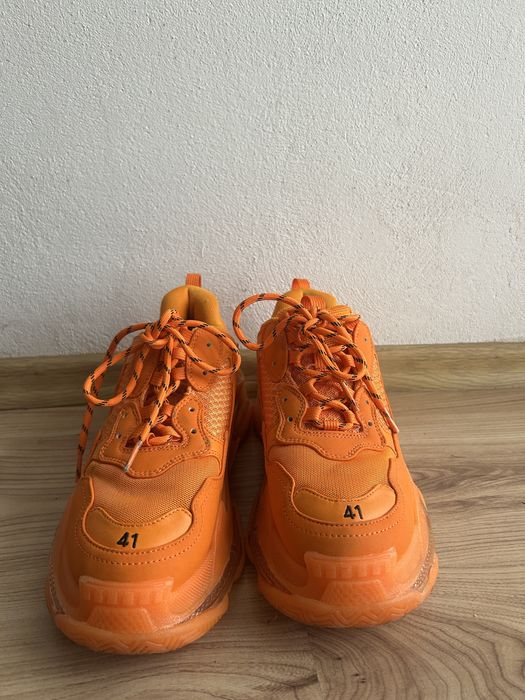 Balenciaga Triple S – Orange