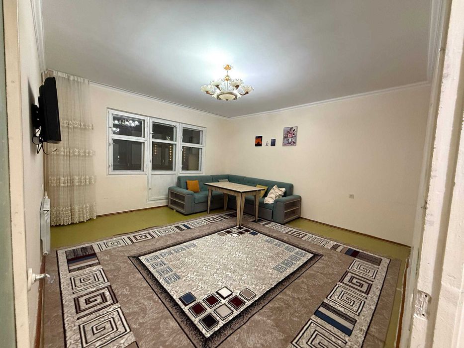 Аренда, Паркентский 2/6/9, 60 кв. Цена 400 у.е. Напротив базара.