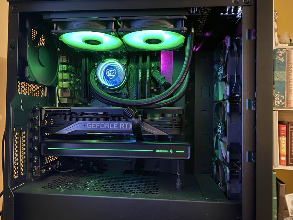 Настолен компютър