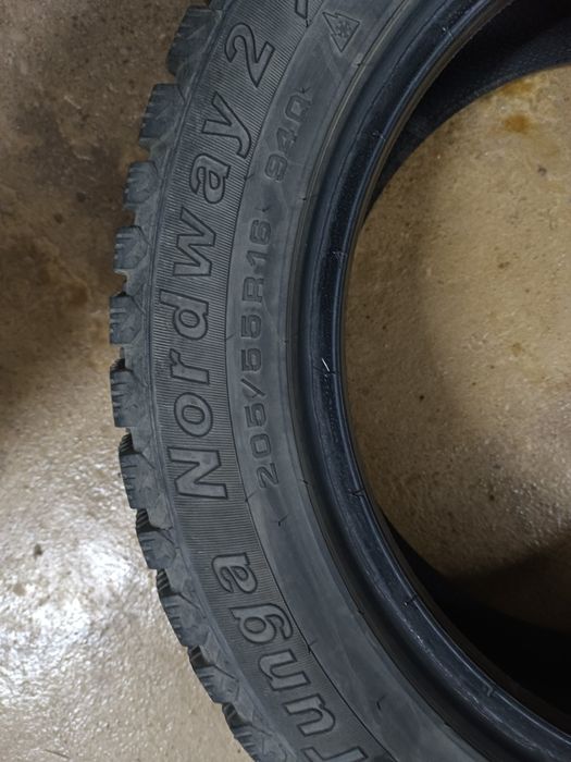 Зимняя резина , в отличном состоянии.