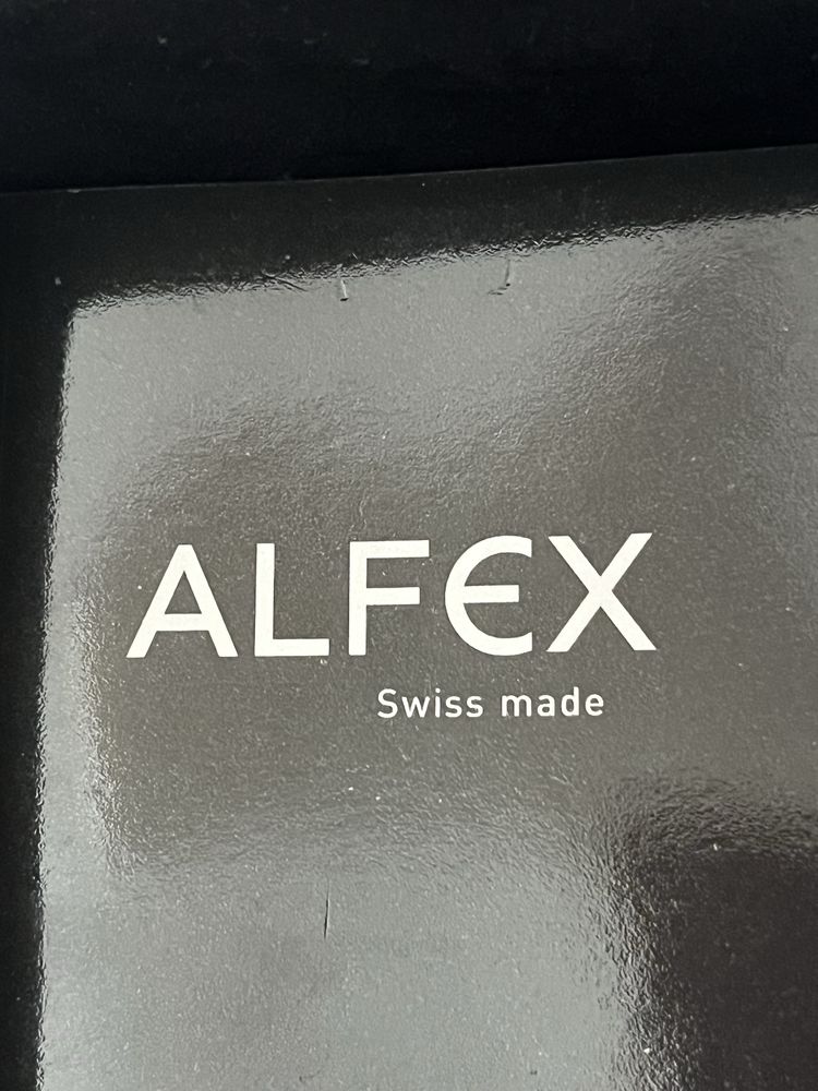 Швейцарски часовник ALFEX