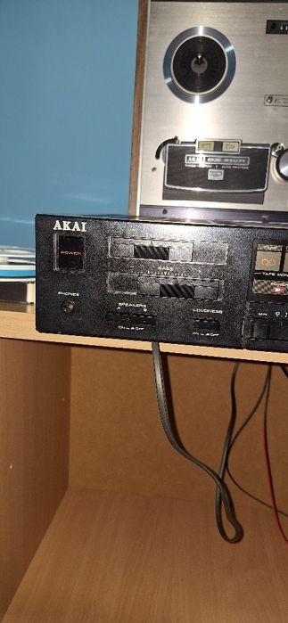 Magnetofon Akai 210d plus amplificator akai