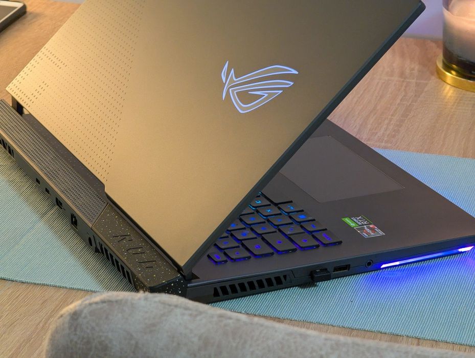 [Laptop Gaming Asus ROG] AMD RYZEN 9, RTX 3080, 32Gb DDR5, 2K 240Hz