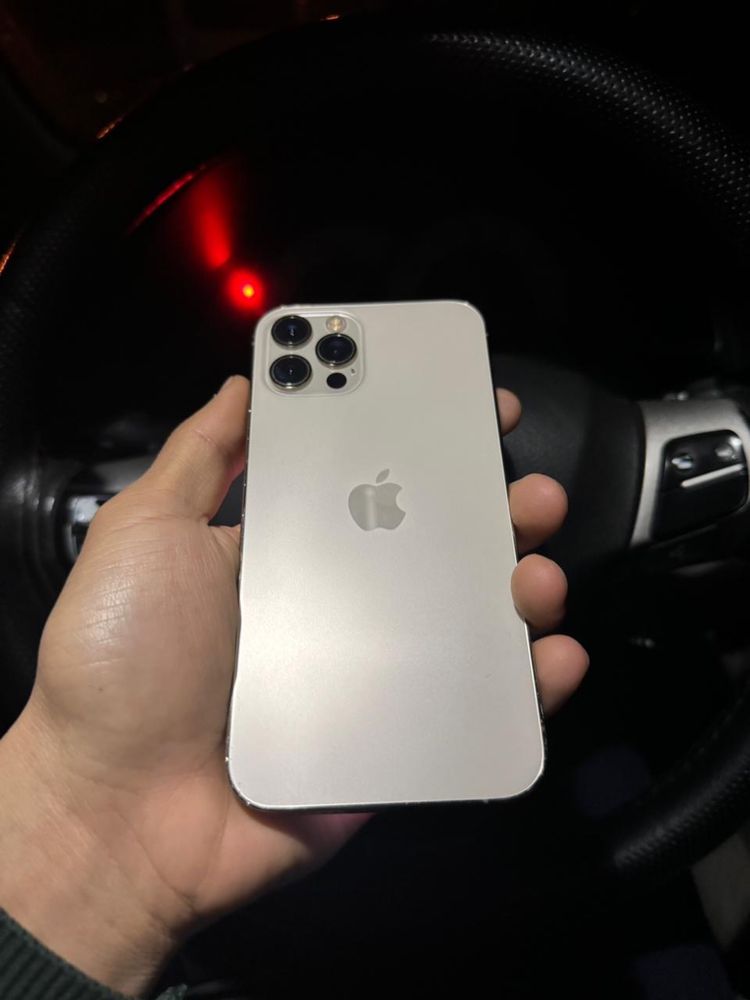 iPhone 12 pro продаю срочно