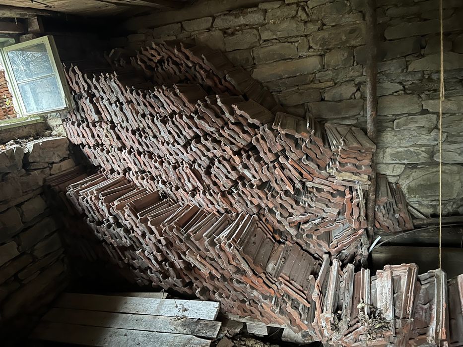 Подарявам  цигли