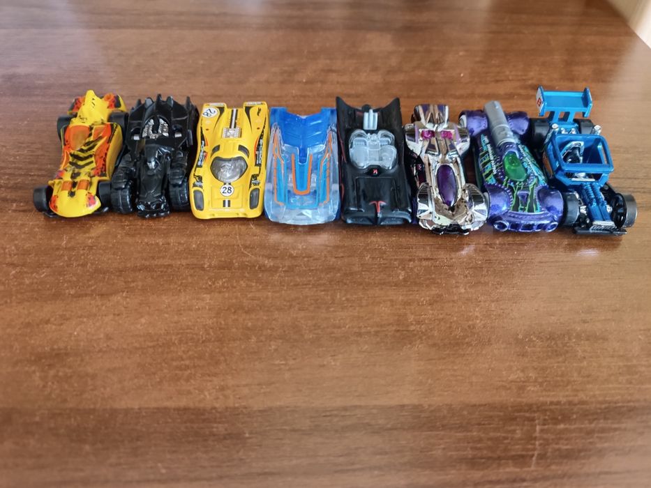 Hot wheels машинки