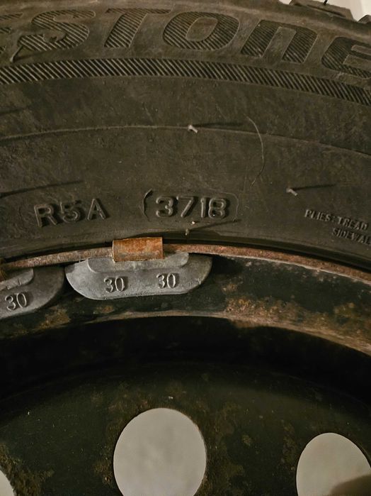 Зимни гуми с железни джанти 215/70/16