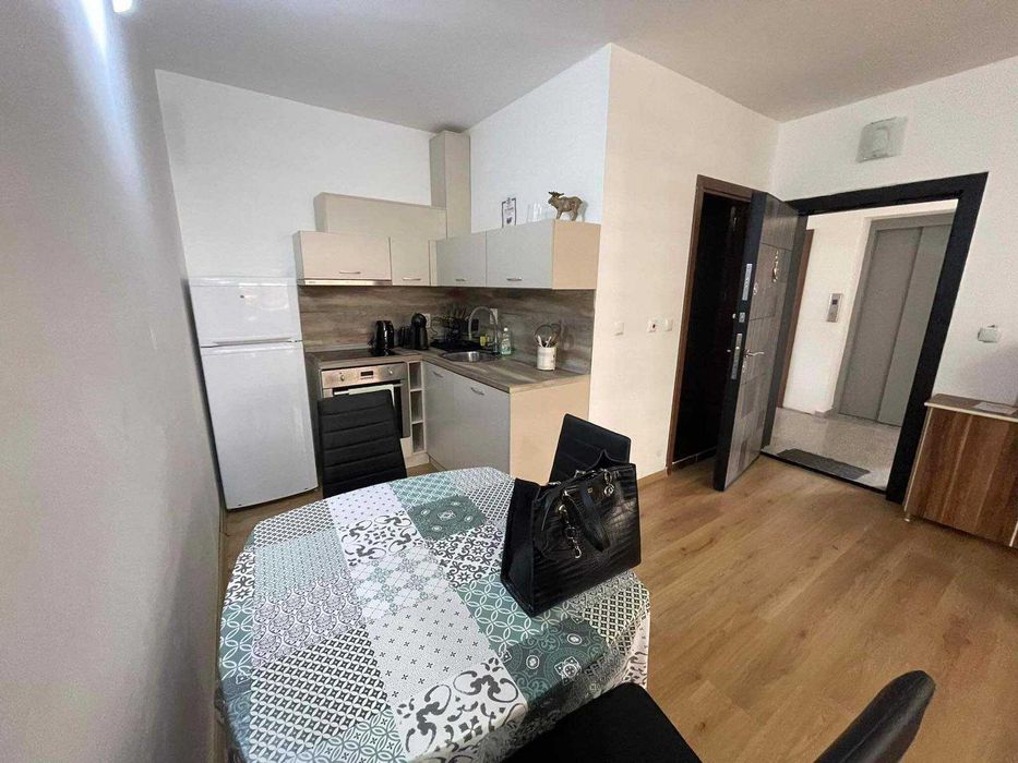 Дава се под наем Двустаен апартамент в Бургас, Сарафово - 55 кв.м за 50 € - Снимка #3