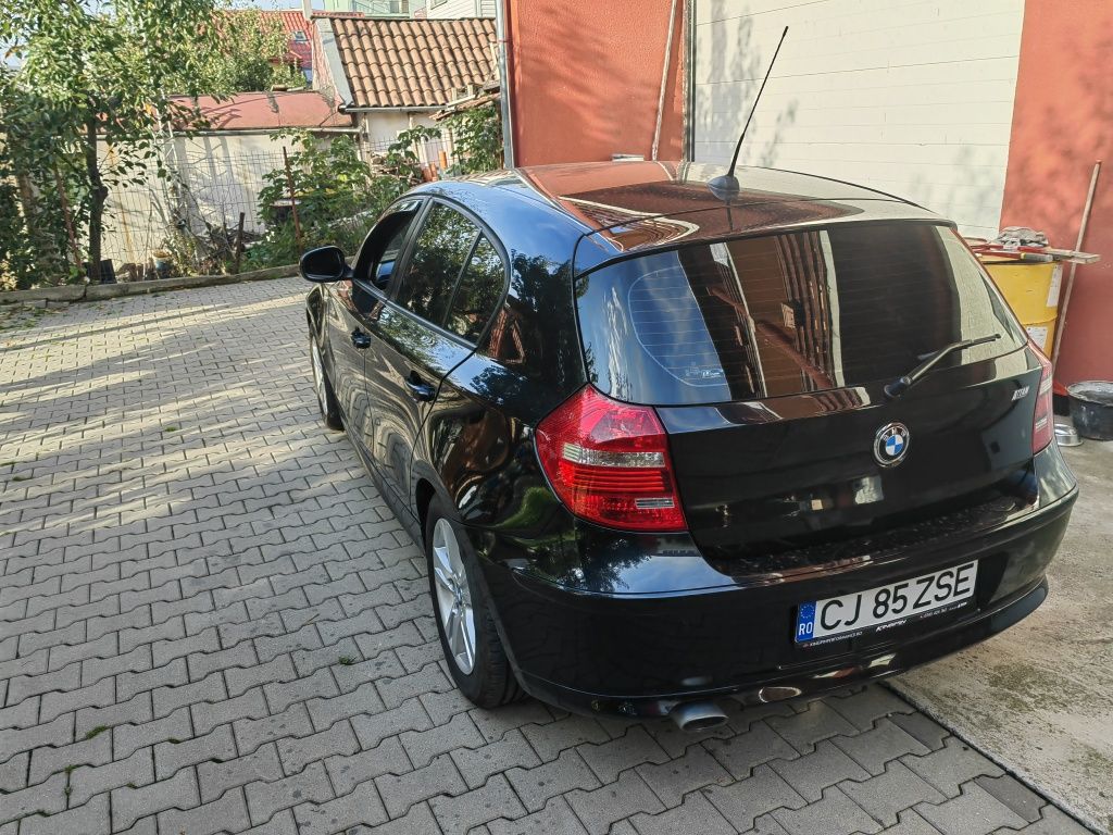 Vând BMW seria 1, 120D