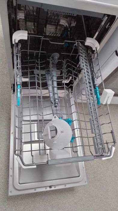 Нова Иноксова Съдомиялна машина Gorenje-Горение 45 см 11 комплкета