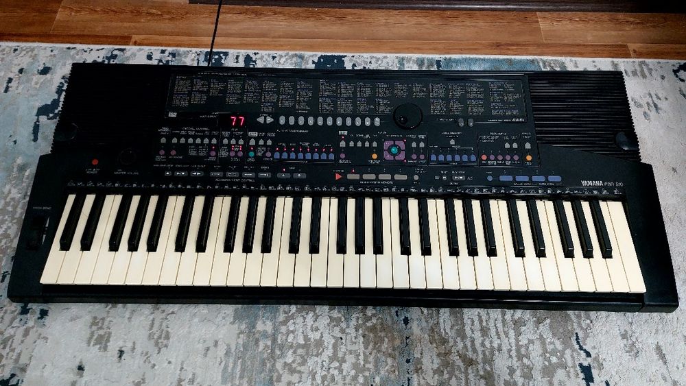 Синтезатор PSR-510.