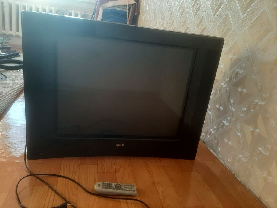 Продам телевизор LG 72 диагональ. 10000 тенге