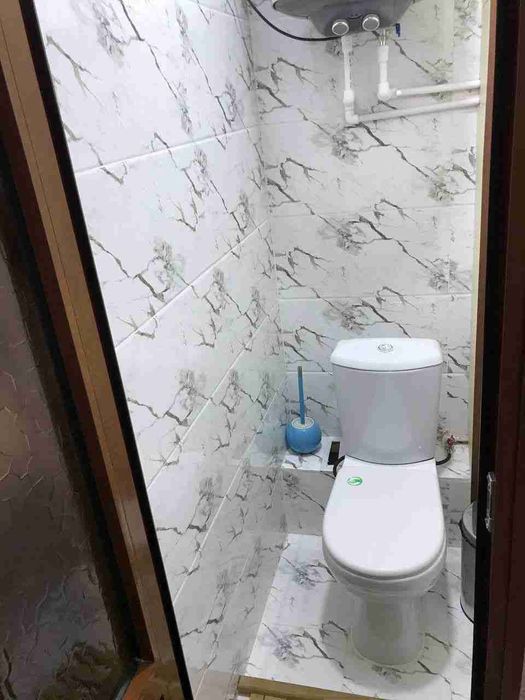 Ganga G'ofur Gulom metro yonida