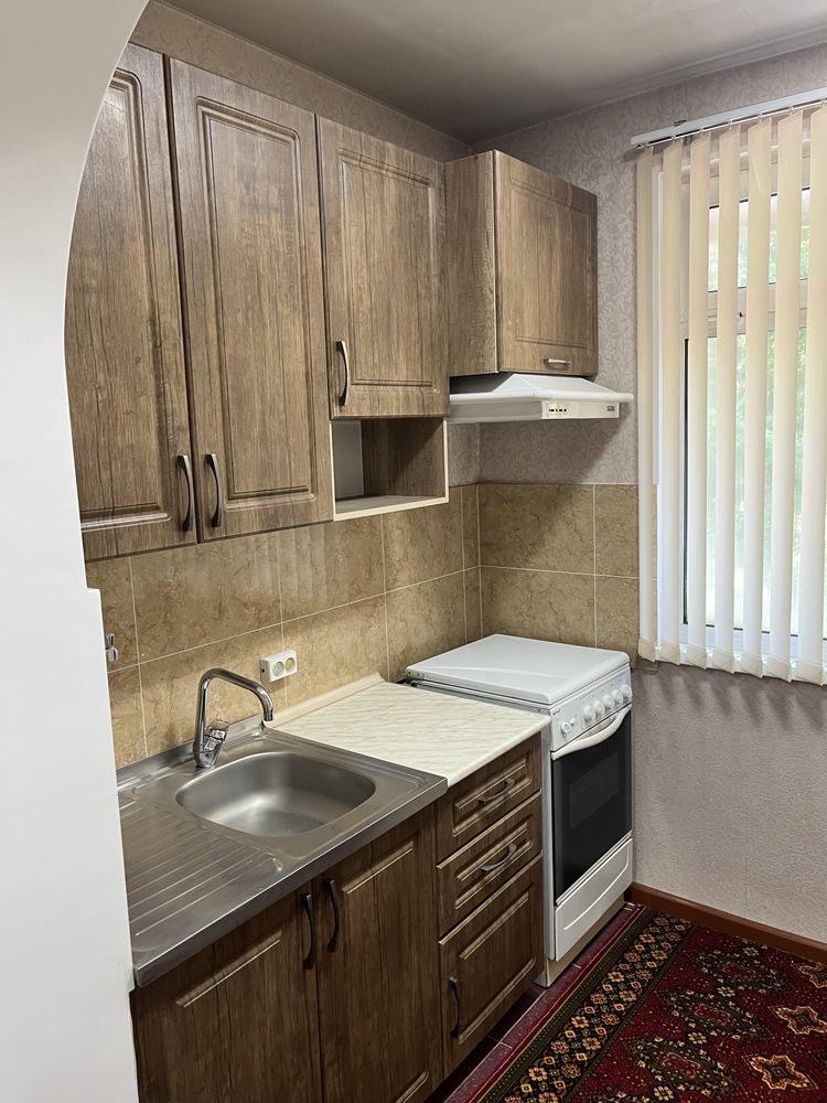 Квартира своя, 65 м2. С ремонтом.