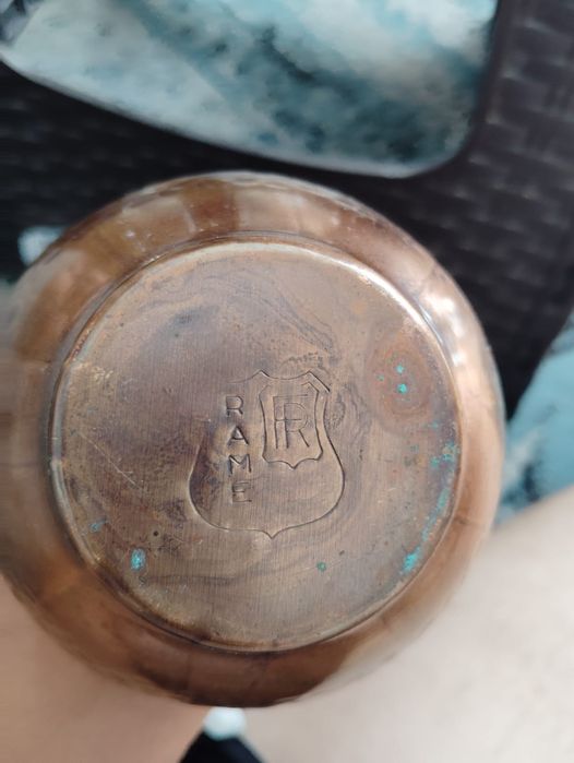 Vază decorativa din cupru