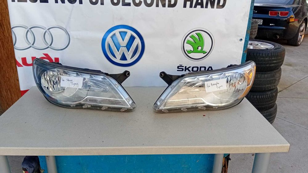 Set faruri 5N1941031AB / 5N1941032AB VW Tiguan I (5N)